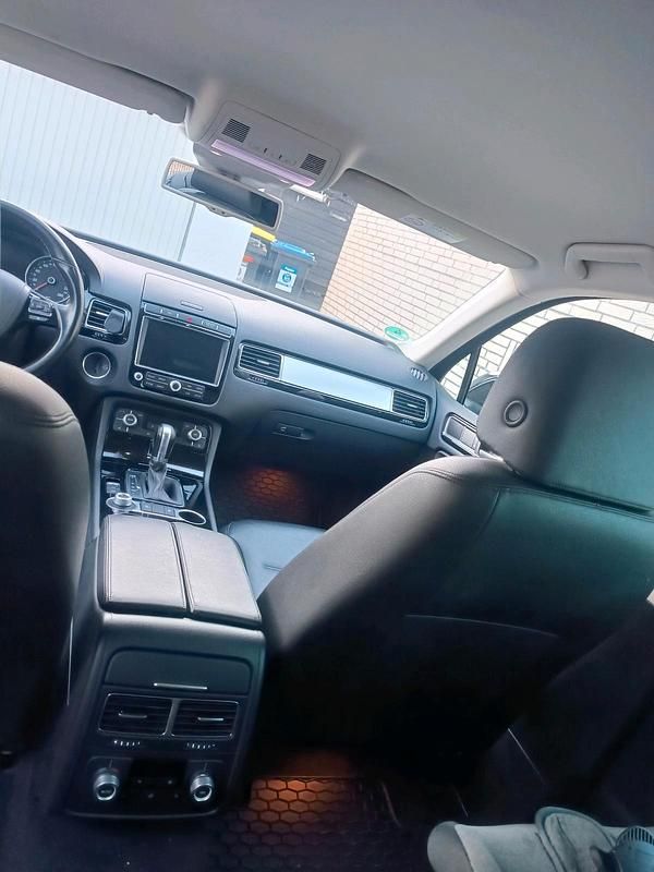 Gebraucht VW Touareg 262 PS (192 kW) 2015 Schwarz SUV