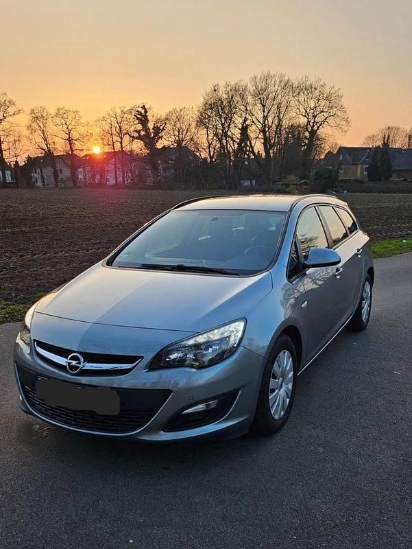 Gebraucht Opel Astra S 110 PS (80 kW) 2014 Grau Kombi