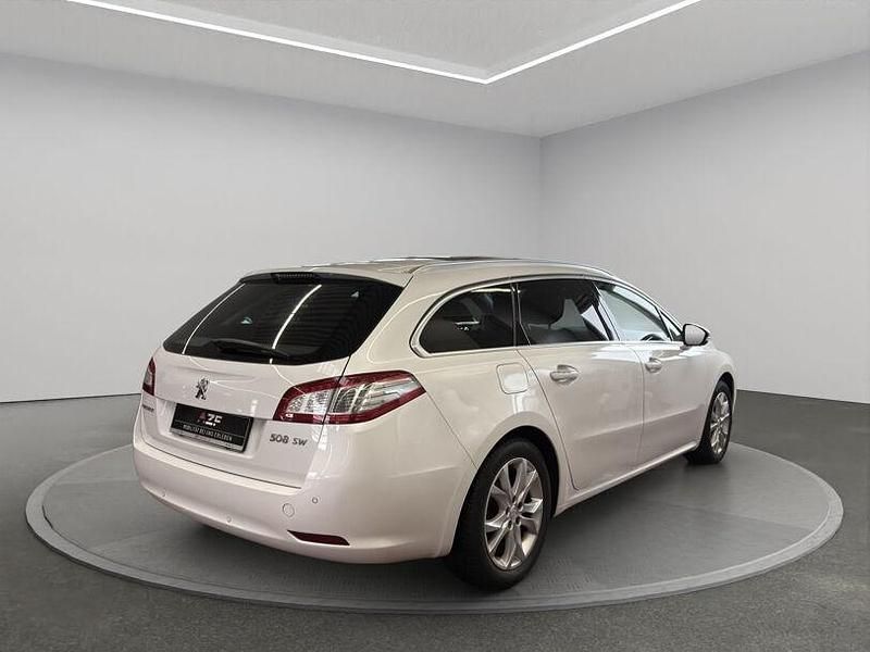 Gebraucht Peugeot 508 Allure 163 PS (119 kW) 2015 Weiß Kombi