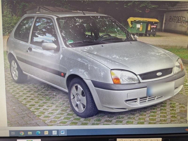 Gebraucht Ford Fiesta 70 PS (51 kW) 1999 Silber Kleinwagen