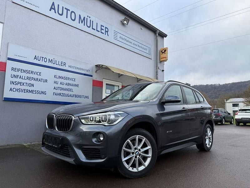Grau Gebraucht 2017 BMW X1 Advantage SUV | 15.200 € (Guter Preis) - Bild 1/4