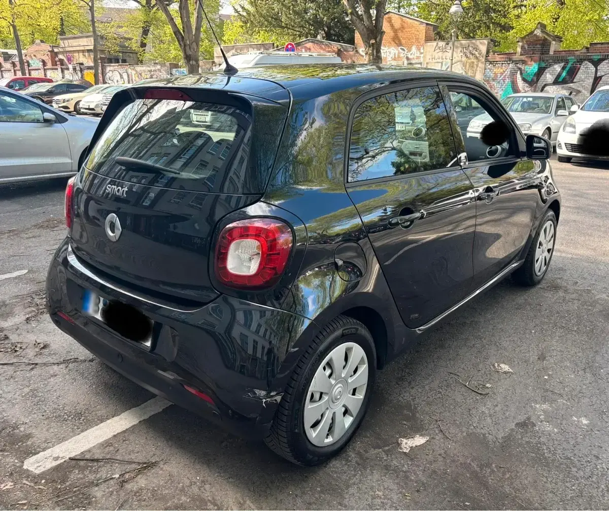 Usata Smart ForFour Prime 71 CV (52 kW) 2015 Nero Utilitaria