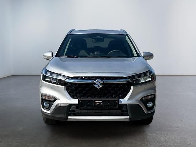 Pearl weiß metallic pearl weiß metallic Neu 2025 Suzuki SX4 S-Cross Comfort+ SUV | 27.427 € (Fairer Preis) - Bild 1/4