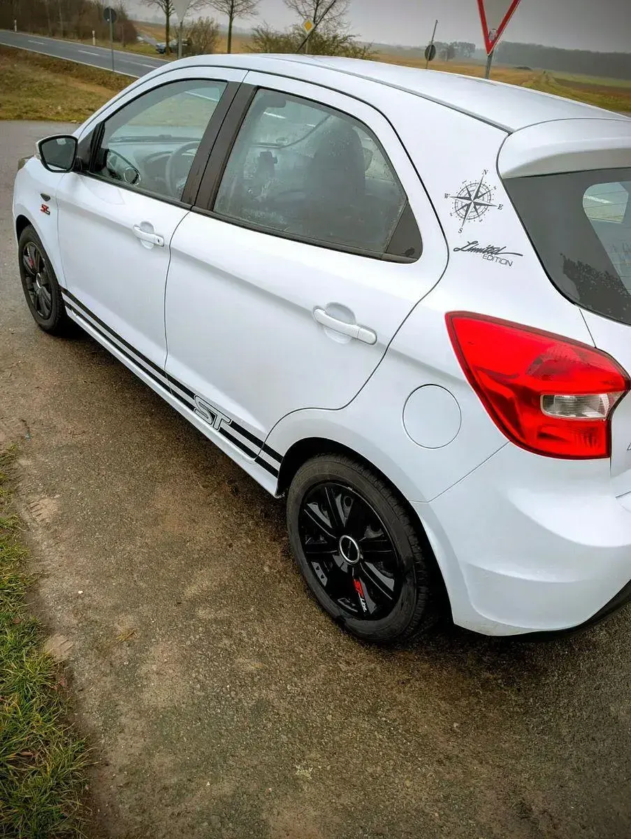 Gebraucht Ford Ka ST-Line 69 PS (50 kW) 2017 Weiß Limousine