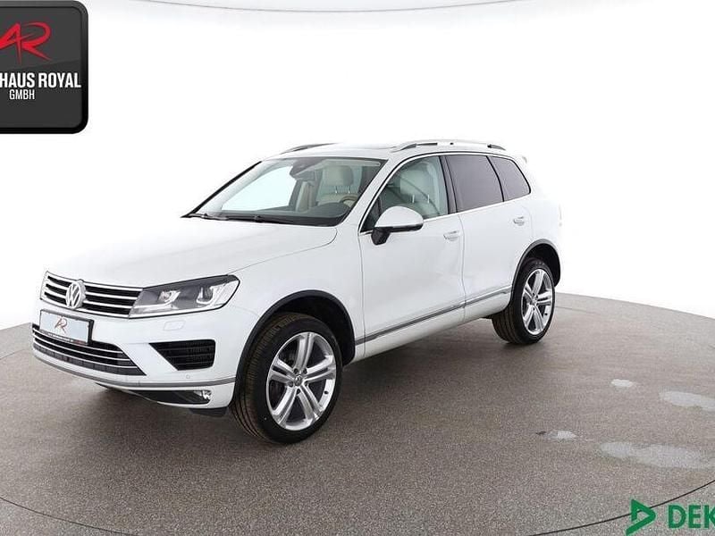 Weiss Gebraucht 2016 VW Touareg R-line SUV | 28.880 € (Guter Preis) - Bild 1/4