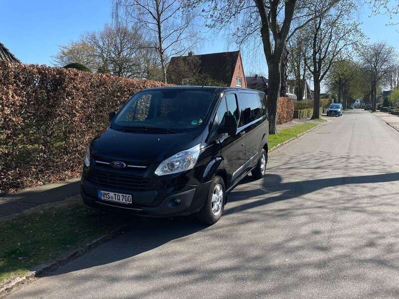 Schwarz Gebraucht 2018 Ford Transit Custom Trend Kombi | 23.650 € (Fairer Preis) - Bild 1/4