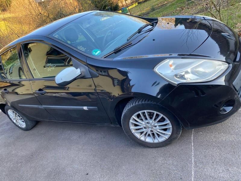 Schwarz Gebraucht 2011 Renault Clio II Expression Kleinwagen | 3.500 € (Fairer Preis) - Bild 1/4