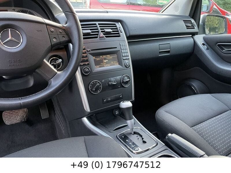 Gebraucht Mercedes B200 136 PS (100 kW) 2009 Silber Van / Kleinbus