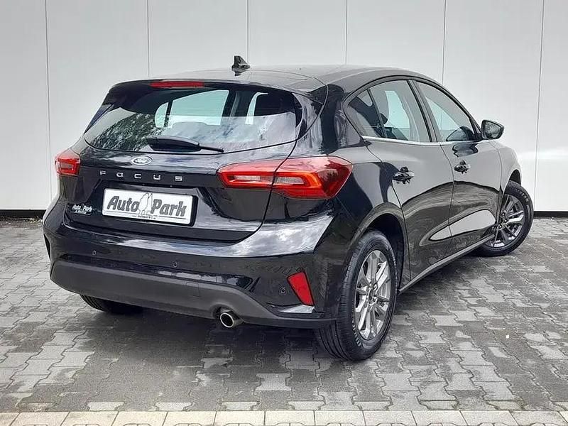 Neu Ford Focus 125 PS (91 kW) 2025 Obsidianschwarz metallic Limousine