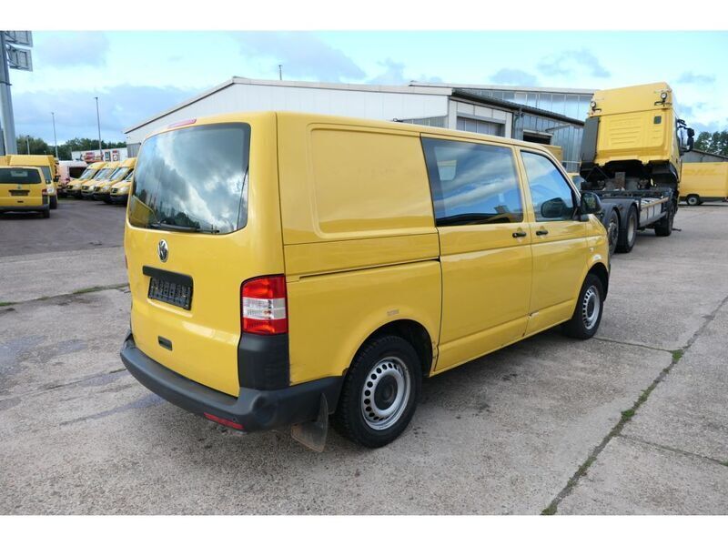 Gebraucht VW T5 84 PS (61 kW) 2013 Ginstergelb r1032 Van
