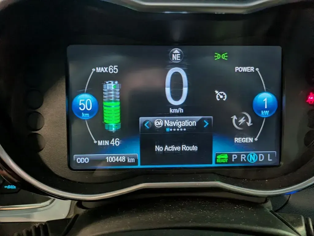 Gebraucht Chevrolet Spark EV 105 kW (143 PS) 2016 Weiß Kleinwagen