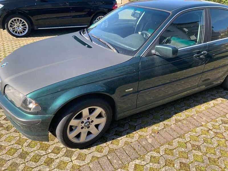 Gebraucht BMW 320 150 PS (110 kW) 2000 Grün Limousine