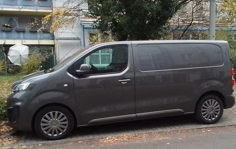 Grau Gebraucht 2020 Opel Vivaro Van | 18.900 € (Superpreis) - Bild 1/4