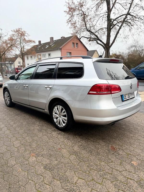 Gebraucht VW Passat Trendline 105 PS (77 kW) 2011 Grau Kombi