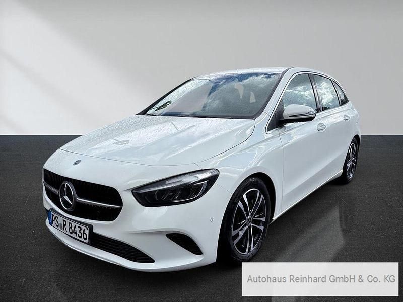 Weiß Gebraucht 2025 Mercedes B180 Van / Kleinbus | 37.900 € (Teuer) - Bild 1/4