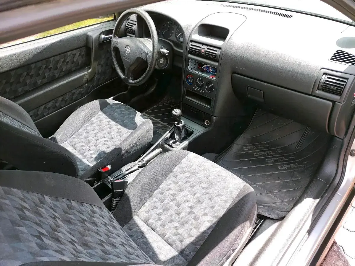 Gebraucht Opel Astra 65 PS (47 kW) 1998 Grau Coupé