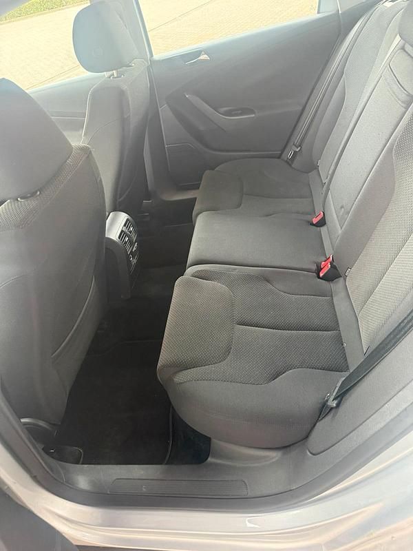 Second-hand VW Passat 2007 Argintiu Break