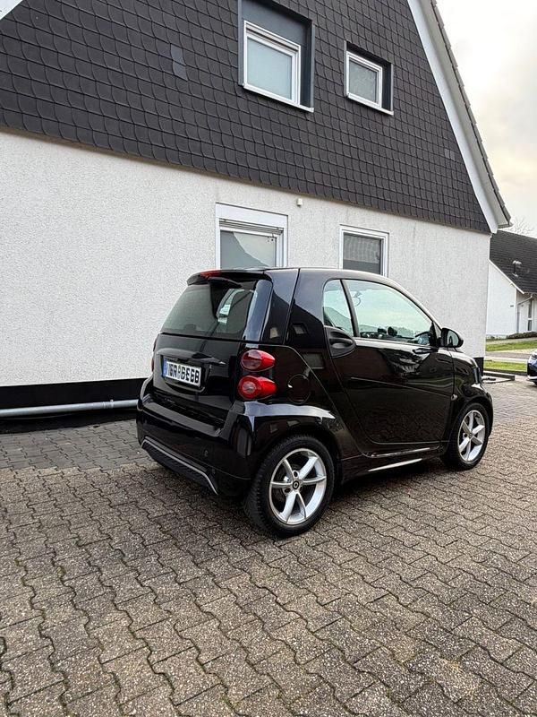 Gebraucht Smart ForTwo Coupé Pure 71 PS (52 kW) 2012 Schwarz Coupé