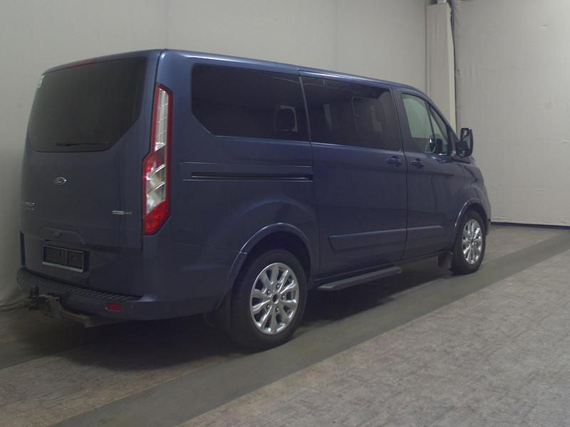 Gebraucht Ford Tourneo Custom Titanium 150 PS (110 kW) 2022 Blau Van