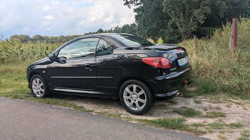 Schwarz Gebraucht 2004 Peugeot 206 CC Cabrio | 900 € (Guter Preis) - Bild 1/4