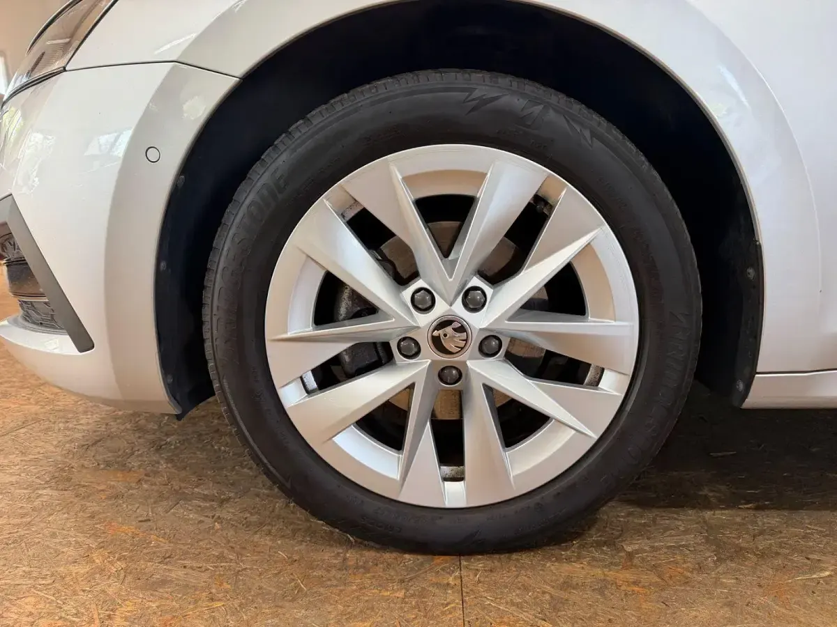 Gebraucht Skoda Octavia Style 150 PS (110 kW) 2022 Silber Kombi