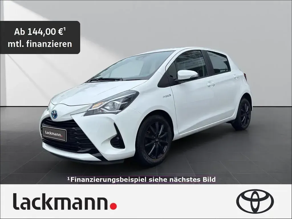 Gebraucht Toyota Yaris Hybrid Business Edition 100 PS (73 kW) 2019 Limousine