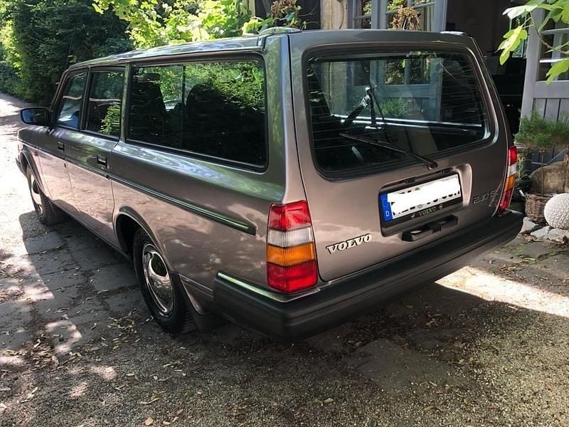 Gebraucht Volvo 245 113 PS (83 kW) 1988 Grau Kombi
