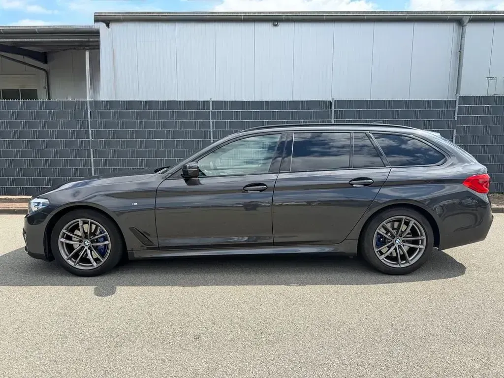 Gebraucht BMW 530 M Sport 265 PS (194 kW) 2020 Grau Limousine
