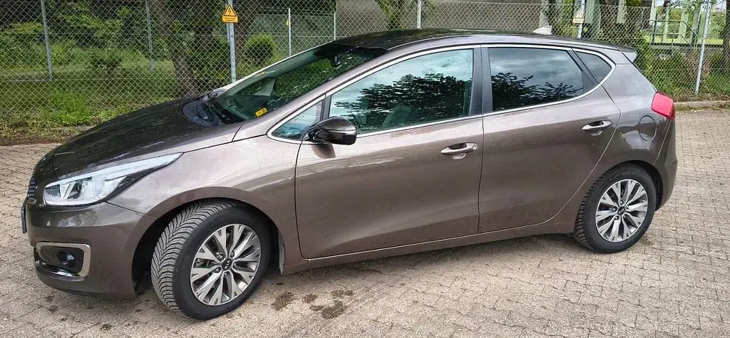 Occasion Kia Ceed 135 ch (99 kW) 2018 Marron Citadine