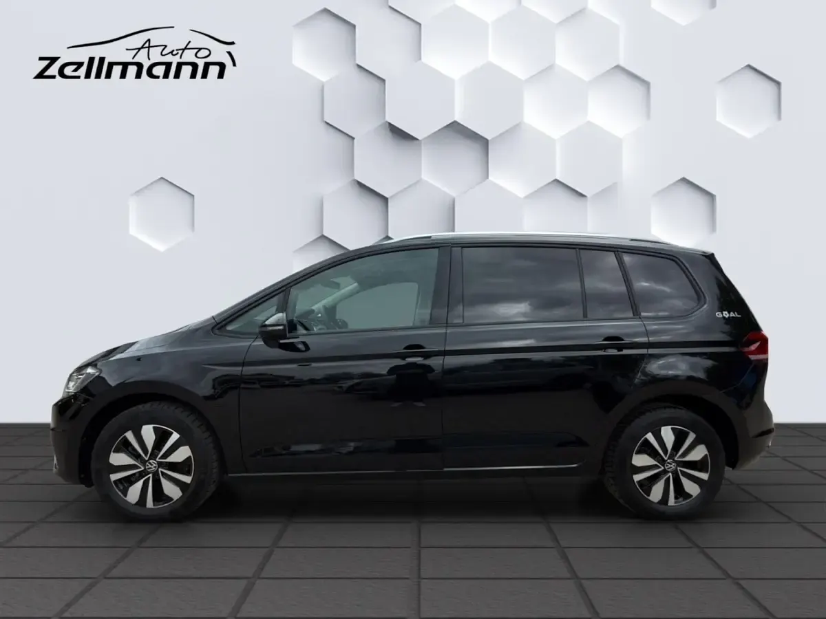 Gebraucht VW Touran Comfortline 150 PS (110 kW) 2025 Mythos black Van / Kleinbus
