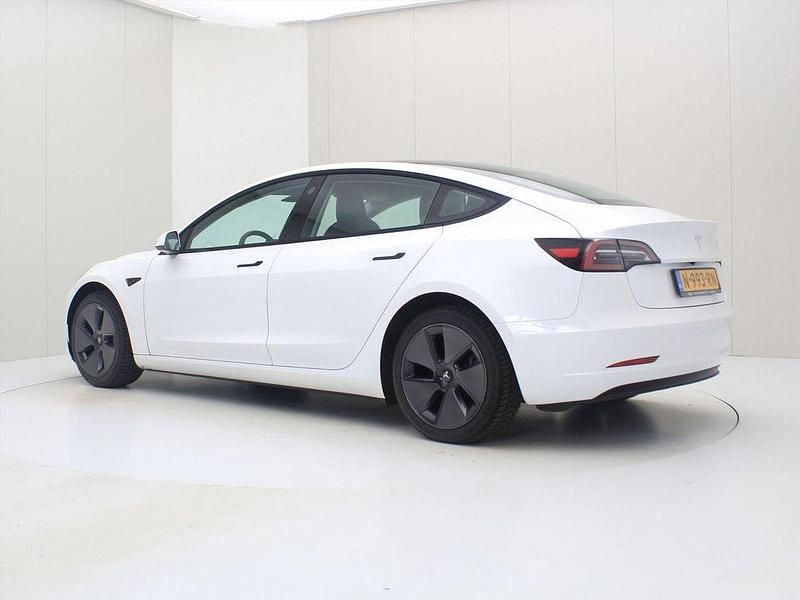 Gebraucht Tesla Model 3 Standard Range 225 kW (306 PS) 2021 Weiß Limousine