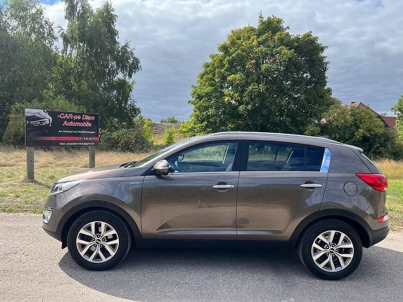 Sand track Gebraucht 2015 Kia Sportage FIFA World Cup Edition SUV | 9.999 € (Fairer Preis) - Bild 1/4