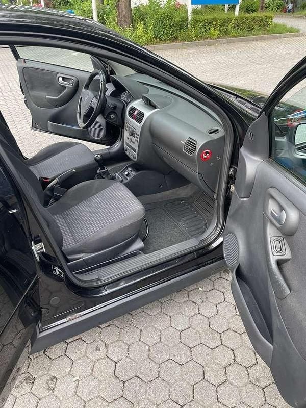 Gebraucht Opel Corsa 60 PS (44 kW) 2005 Schwarz Limousine