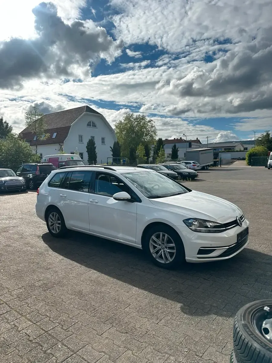 Gebraucht VW Golf VII 115 PS (84 kW) 2017 Weiß Kombi