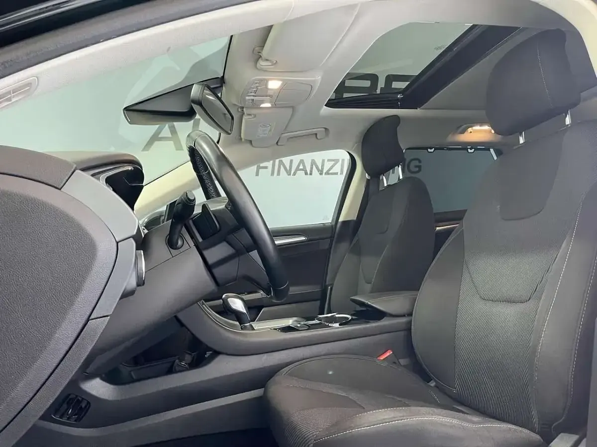 Gebraucht Ford Mondeo Titanium 179 PS (131 kW) 2016 Schwarz Kombi