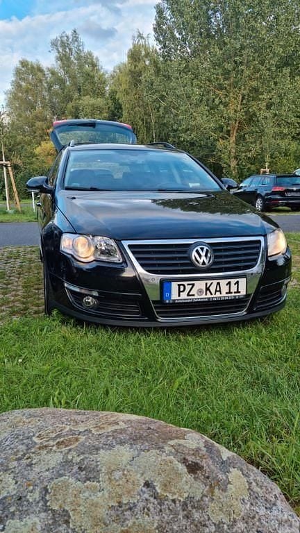 Schwarz Gebraucht 2007 VW Passat Comfortline Limousine | 2.000 € (Superpreis) - Bild 1/4