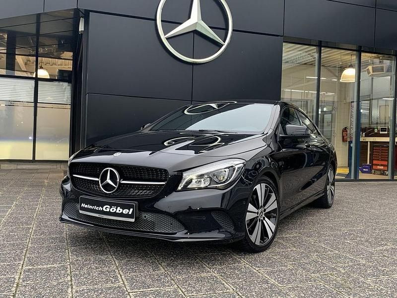 Schwarz Gebraucht 2019 Mercedes CLA180 Urban Limousine | 20.990 € (Fairer Preis) - Bild 1/4
