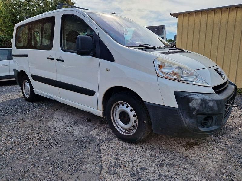 Gebraucht Peugeot TePee 90 PS (66 kW) 2008 Weiß Van / Kleinbus