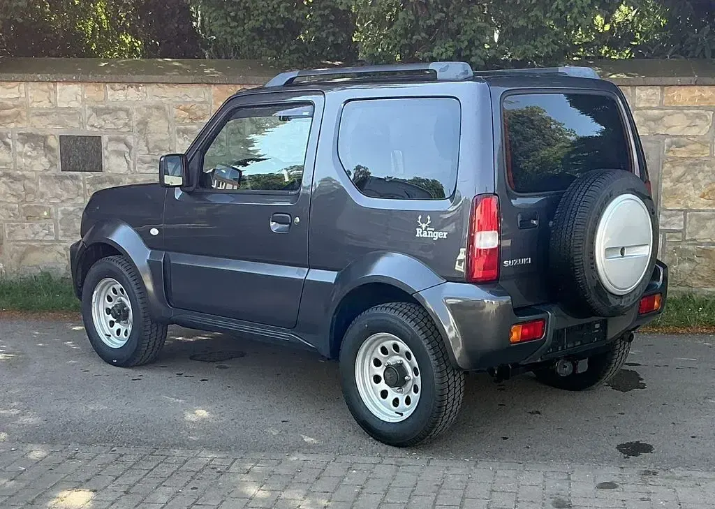 Gebraucht Suzuki Jimny 86 PS (63 kW) 2013 Grau SUV
