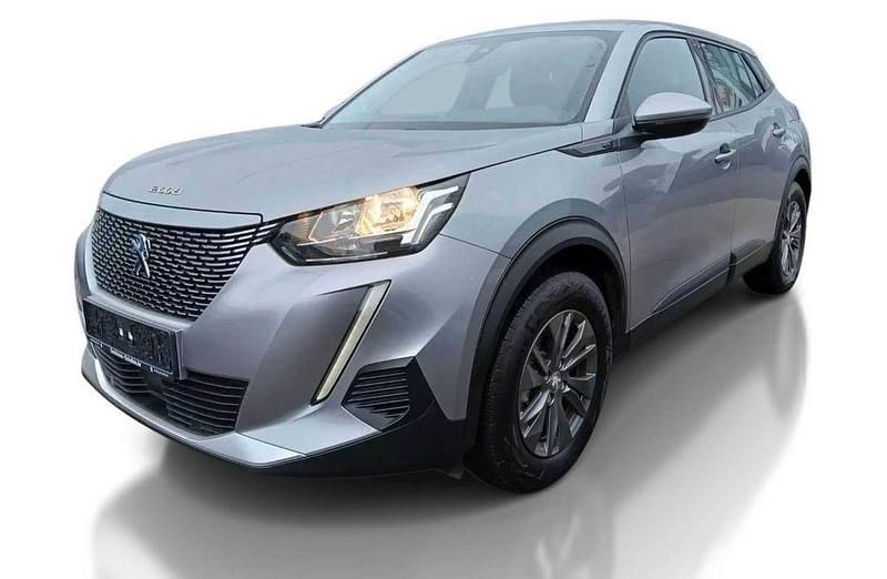 Silber Gebraucht 2021 Peugeot e-2008 Active SUV | 15.500 € (Superpreis) - Bild 1/4