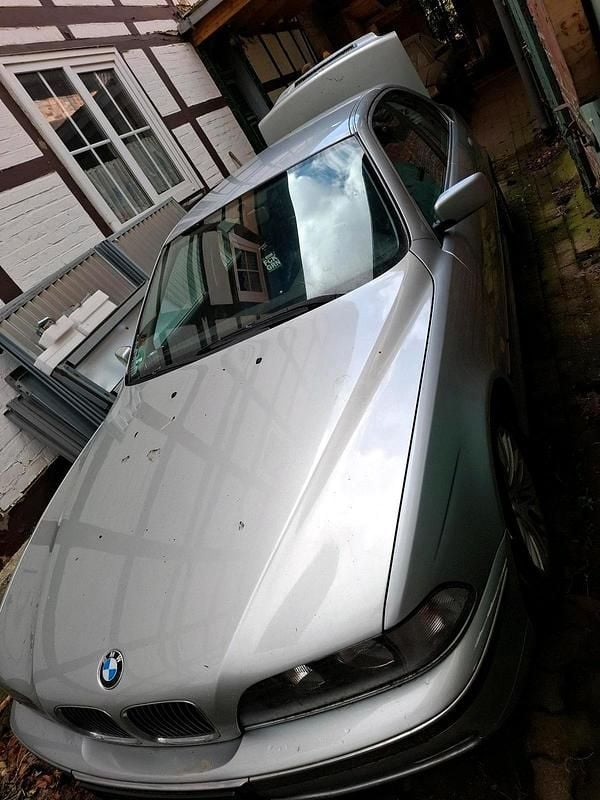 Gebraucht BMW 523 170 PS (125 kW) 1997 Silber Limousine