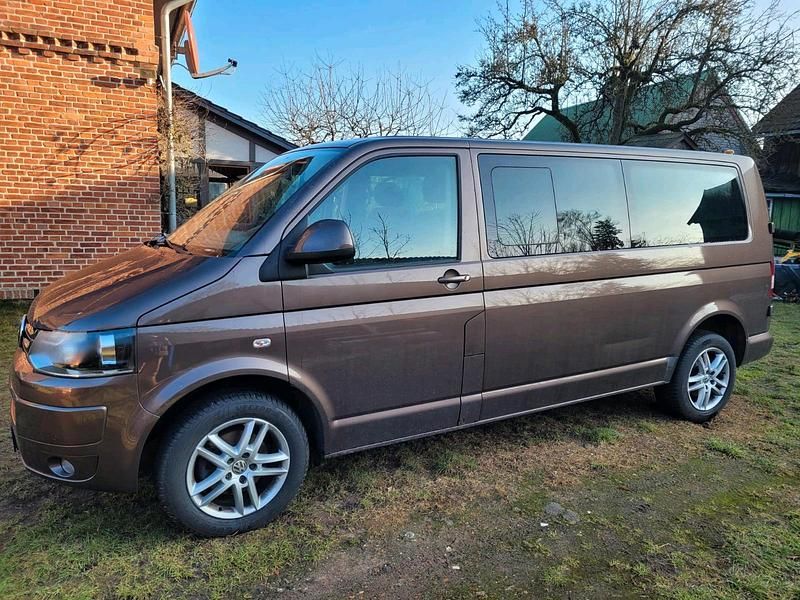 Gebraucht VW T5 140 PS (102 kW) 2010 Braun Van