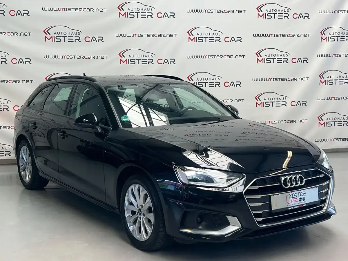Gebraucht Audi A4 Advanced 163 PS (119 kW) 2023 Schwarz Kombi