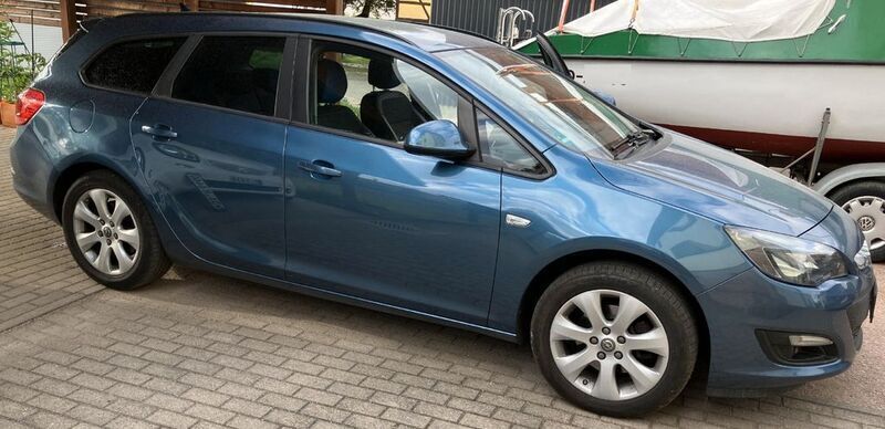 Blau Gebraucht 2016 Opel Astra Style Kombi | 2.950 € (Superpreis) - Bild 1/4