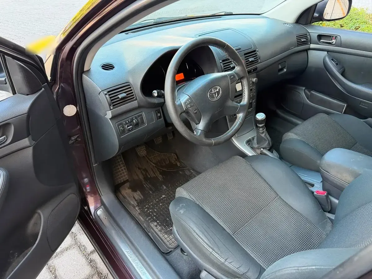 Gebraucht Toyota Avensis 176 PS (129 kW) 2007 Andere farben Limousine