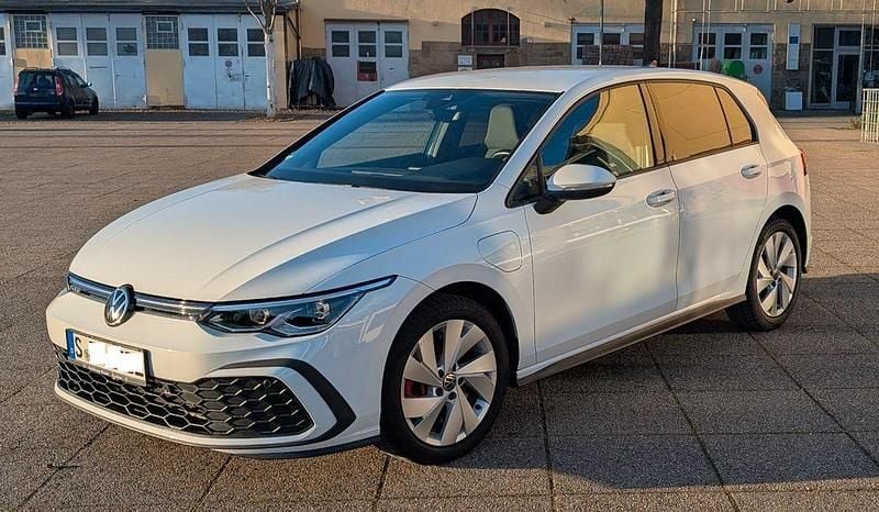 Weiß Gebraucht 2021 VW Golf GTE Limousine | 21.000 € (Guter Preis) - Bild 1/4