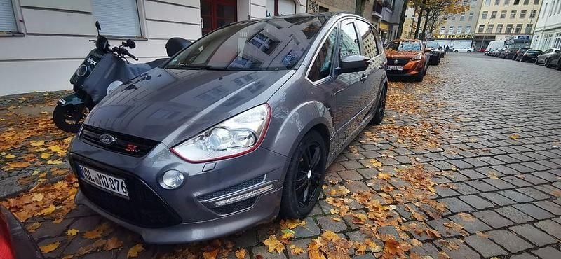 Gebraucht Ford S-MAX Titanium X 163 PS (119 kW) 2013 Grau Van / Kleinbus