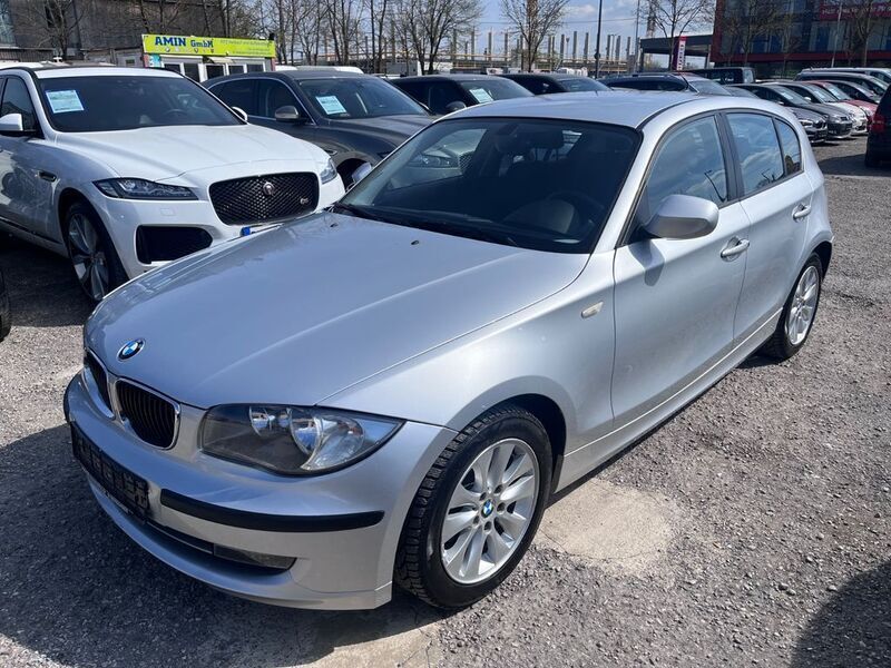 Silber Gebraucht 2011 BMW 116 Advantage Kleinwagen | 3.990 € (Fairer Preis) - Bild 1/4