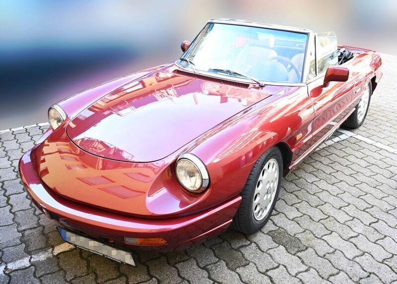 Rot Gebraucht 1991 Alfa Romeo Spider Cabrio | 14.850 € - Bild 1/4