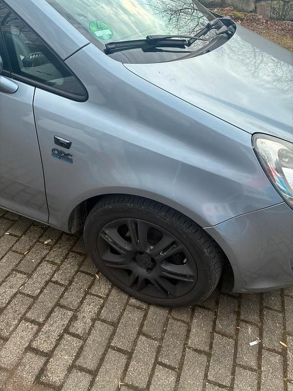 Gebraucht Opel Corsa Innovation 84 PS (61 kW) 2009 Silber Kleinwagen